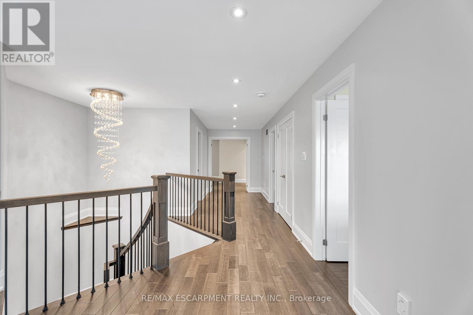 120 Davidson Boulevard, Hamilton (Dundas), Ontario  L9H 7M5 - Photo 18 - X12370986