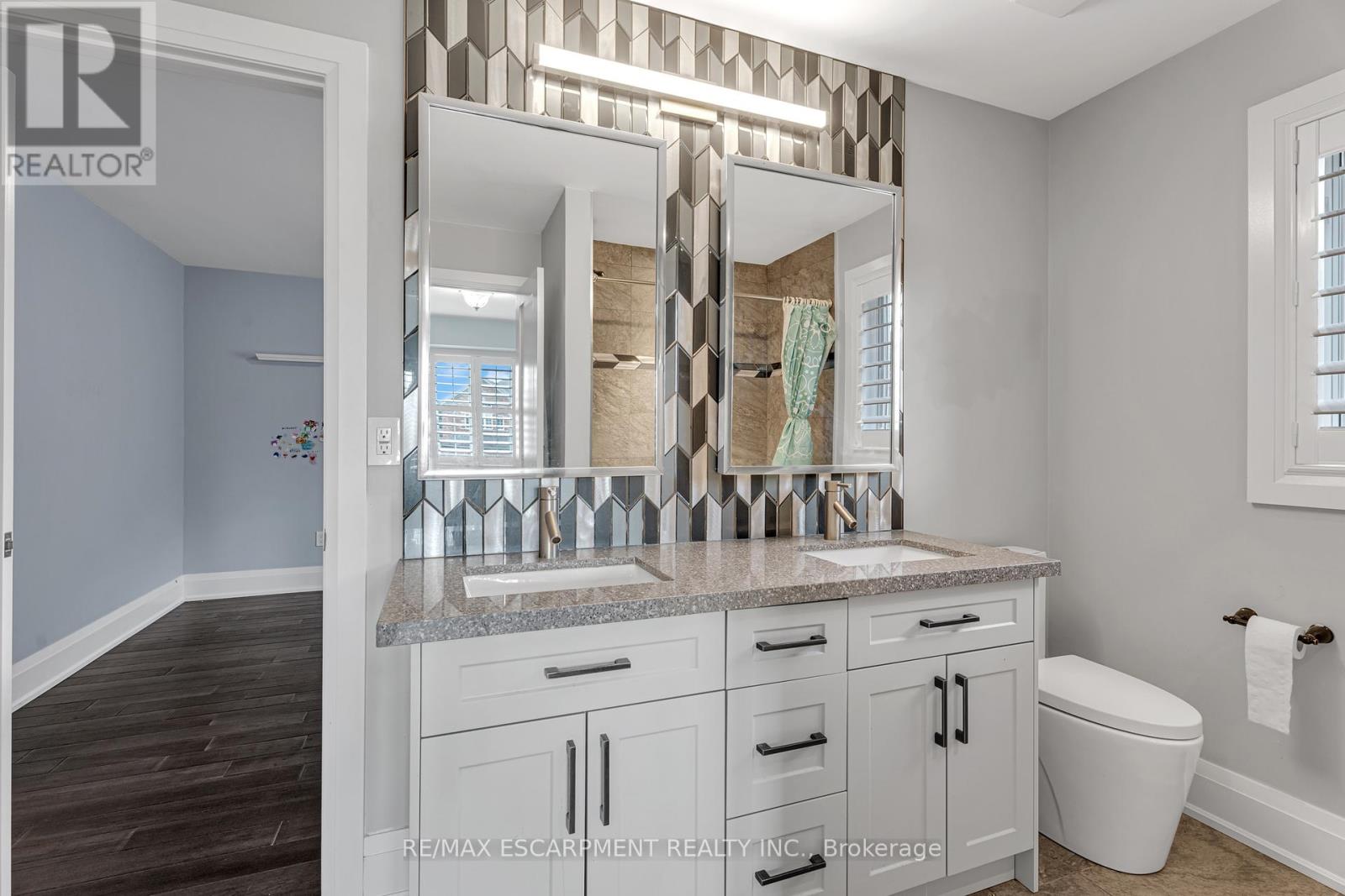 120 Davidson Boulevard, Hamilton (Dundas), Ontario  L9H 7M5 - Photo 24 - X12370986