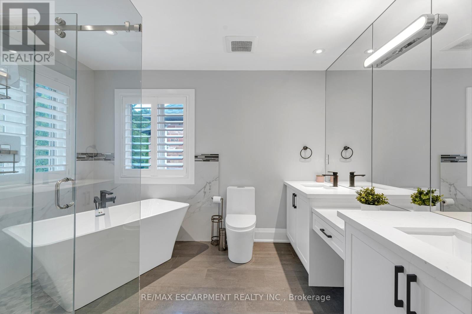 120 Davidson Boulevard, Hamilton (Dundas), Ontario  L9H 7M5 - Photo 35 - X12370986