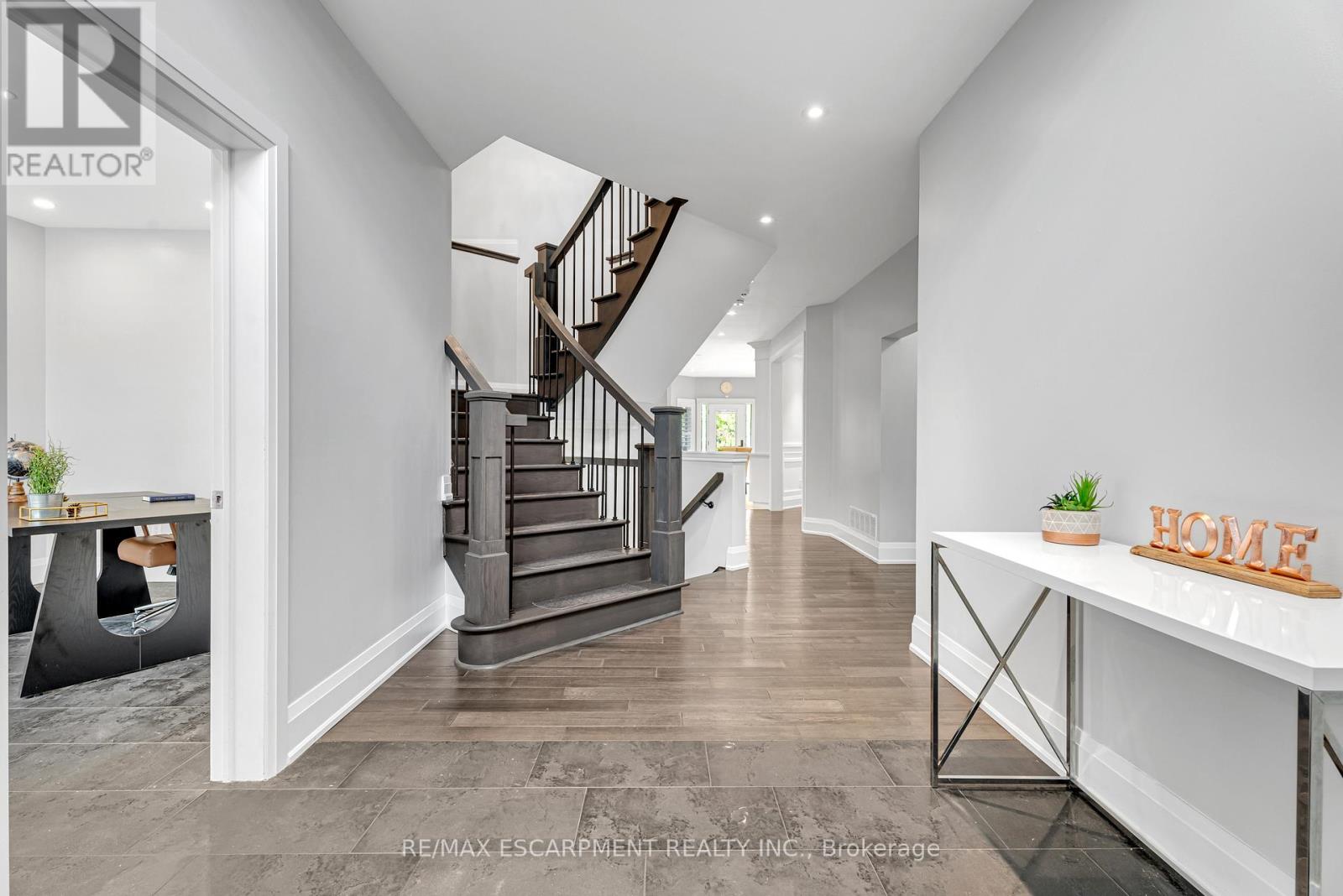 Property at 120 DAVIDSON BOULEVARD image 4