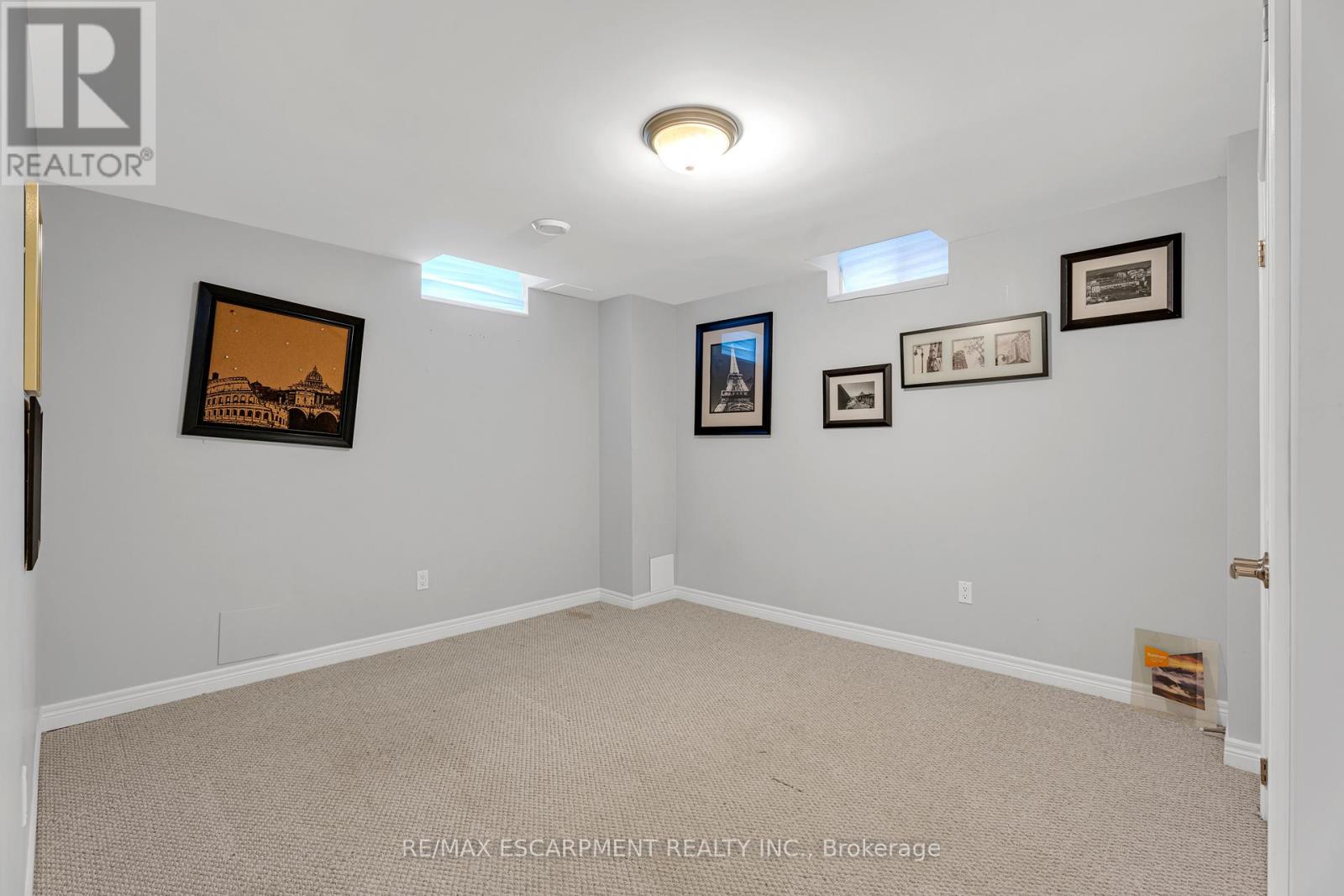 120 Davidson Boulevard, Hamilton (Dundas), Ontario  L9H 7M5 - Photo 44 - X12370986