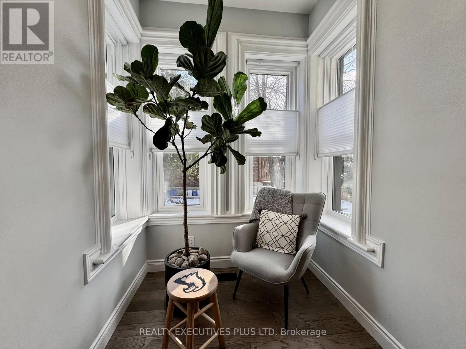 6 Elgin Street N, Cambridge, Ontario  N1R 5G7 - Photo 13 - X12371056