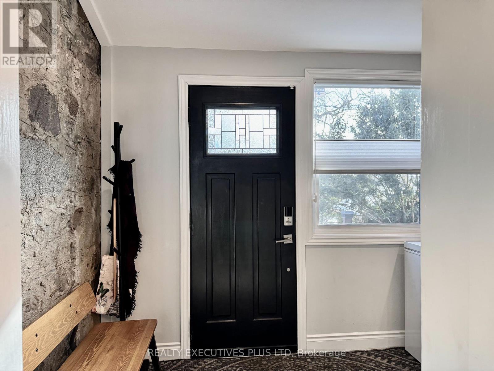 6 Elgin Street N, Cambridge, Ontario  N1R 5G7 - Photo 19 - X12371056