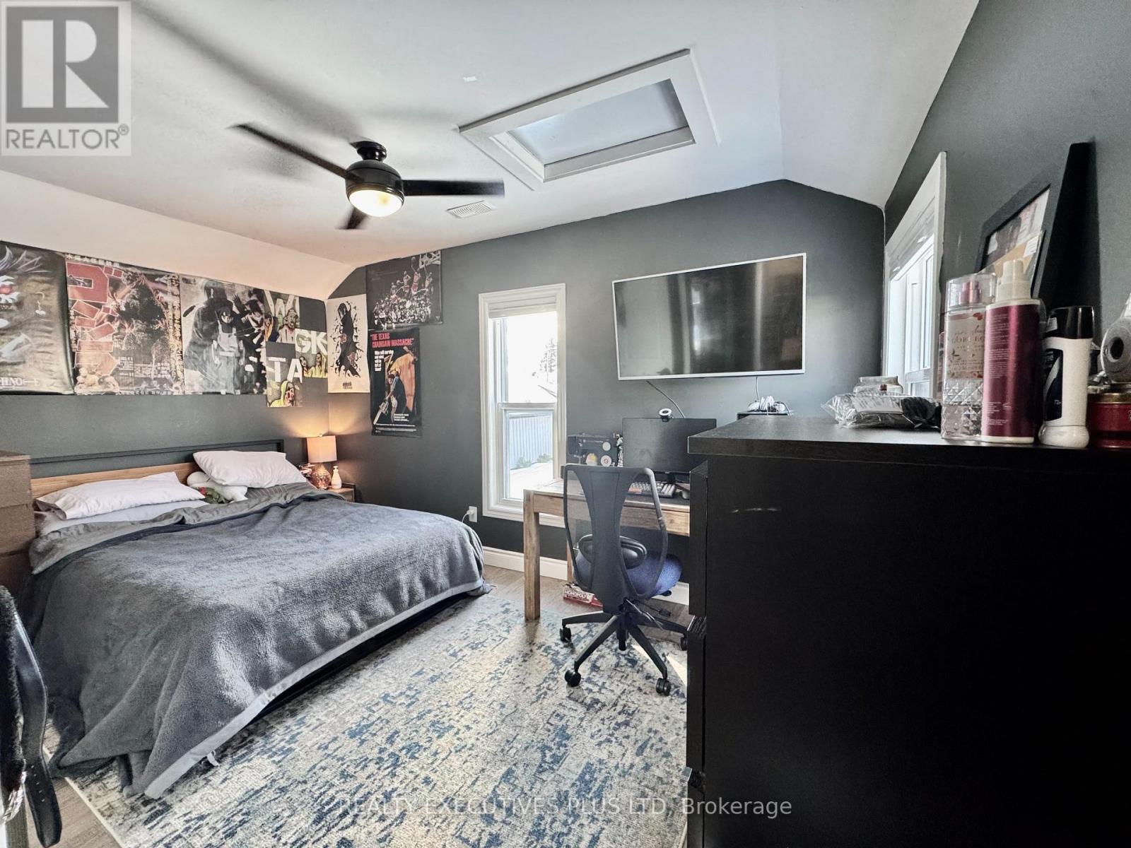 6 Elgin Street N, Cambridge, Ontario  N1R 5G7 - Photo 21 - X12371056