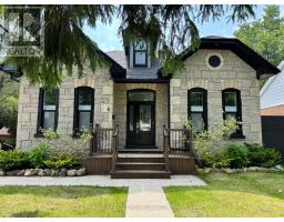6 ELGIN STREET N, Cambridge, Ontario