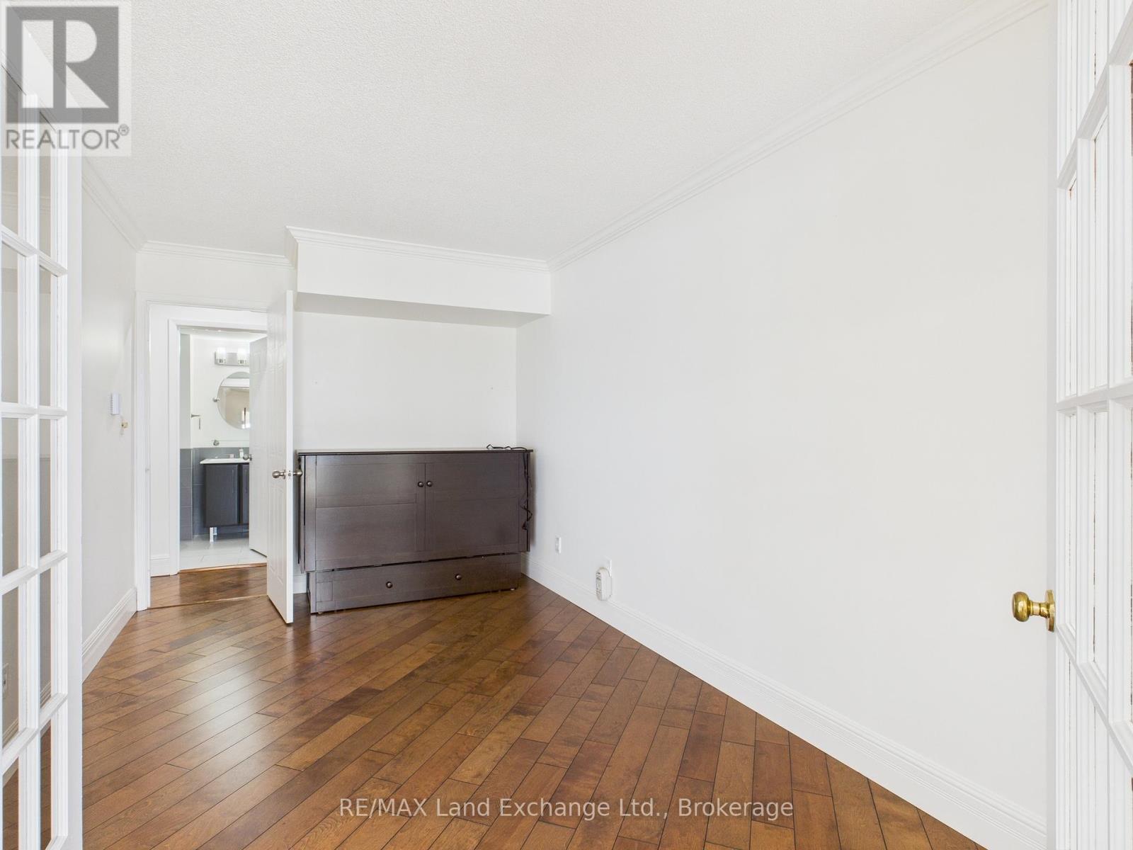 108 - 200 Harbour Street, Kincardine, Ontario  N2Z 3A3 - Photo 16 - X12371063