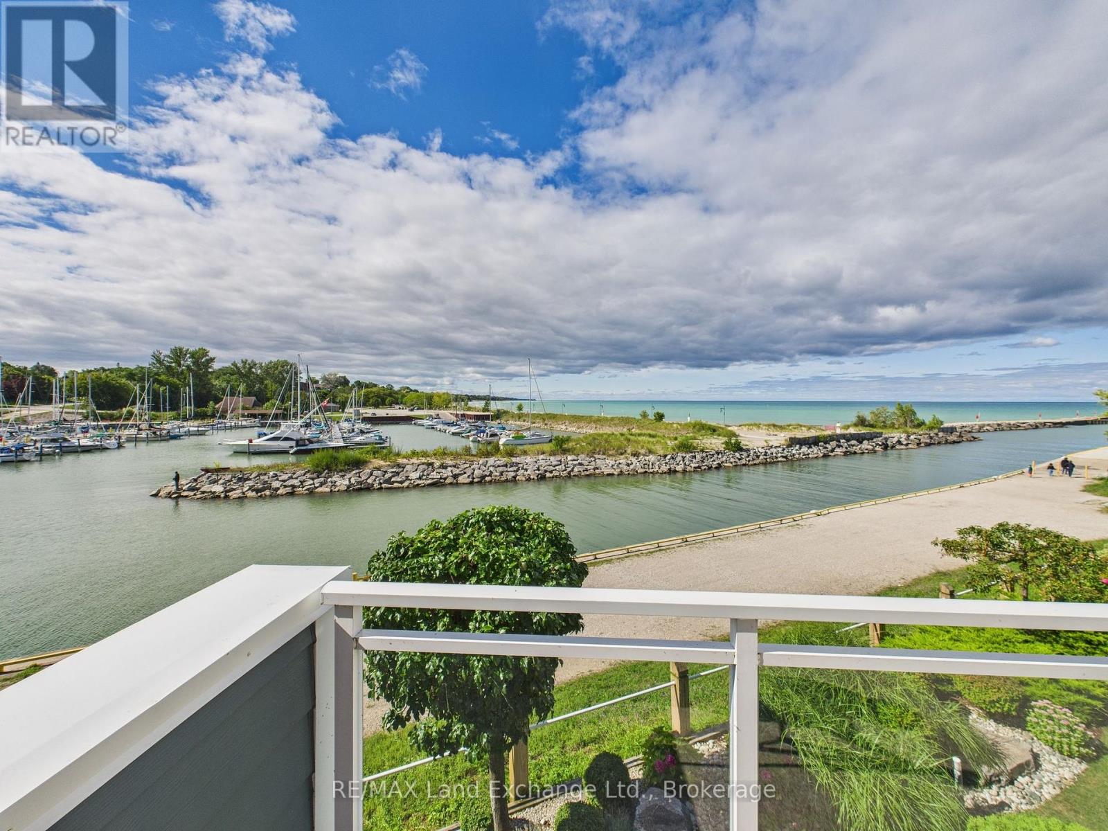 108 - 200 Harbour Street, Kincardine, Ontario  N2Z 3A3 - Photo 24 - X12371063