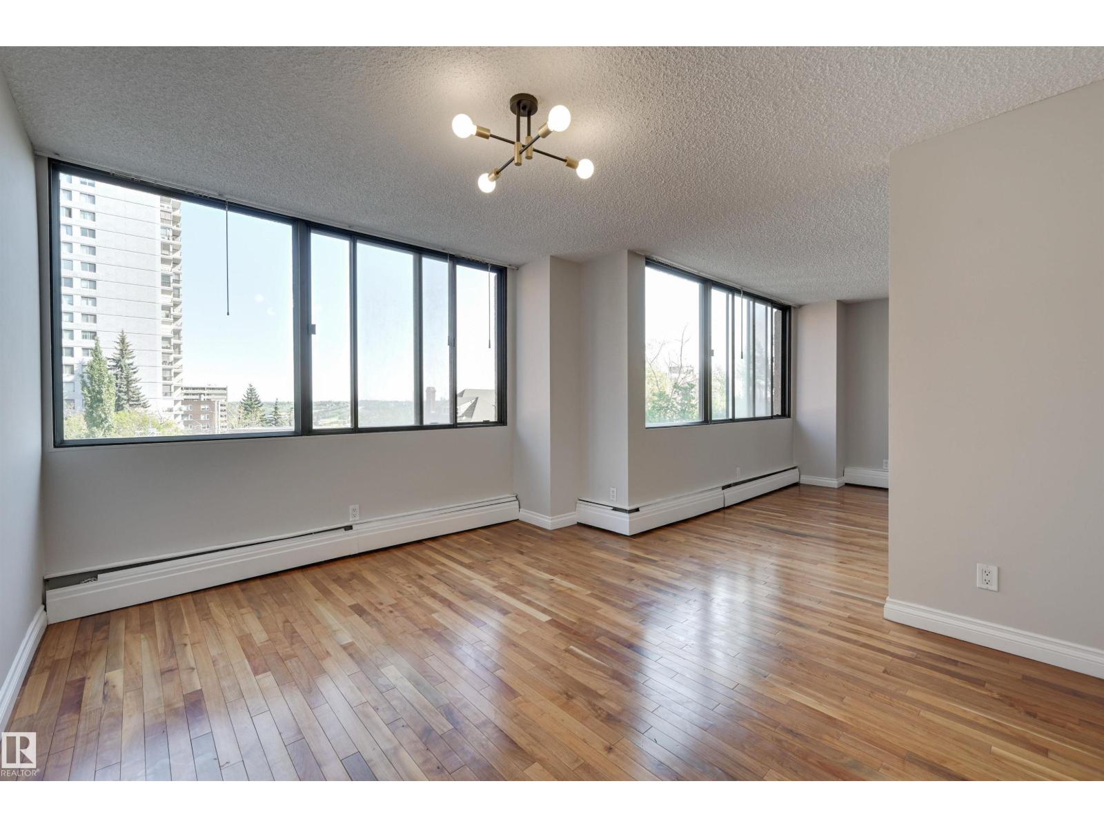 #301 9921 104 St Nw, Edmonton, Alberta  T5K 2K3 - Photo 8 - E4455343