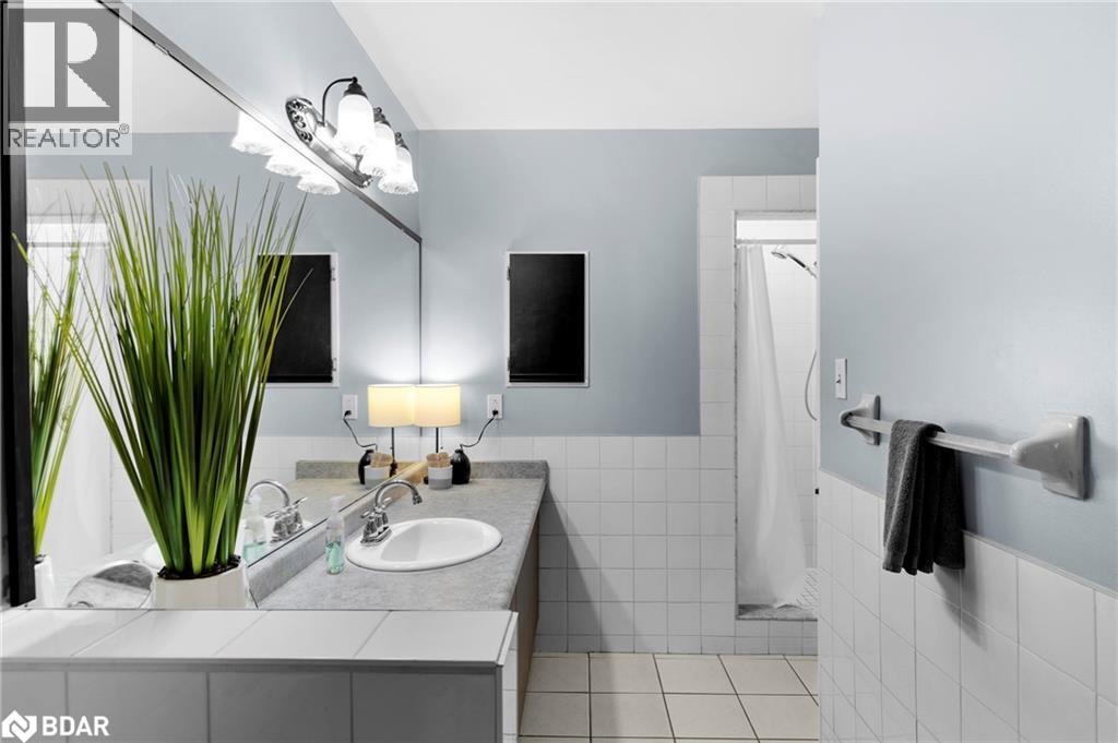 9 Birdie Court, Wasaga Beach, Ontario L9Z 1C1 - Photo 18 - 40764468