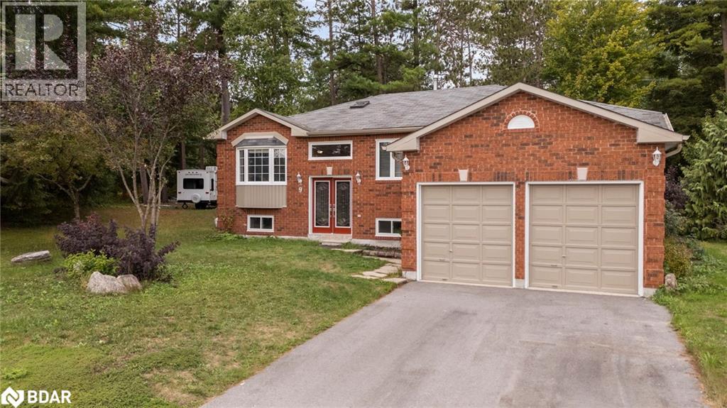9 Birdie Court, Wasaga Beach, Ontario L9Z 1C1 - Photo 2 - 40764468