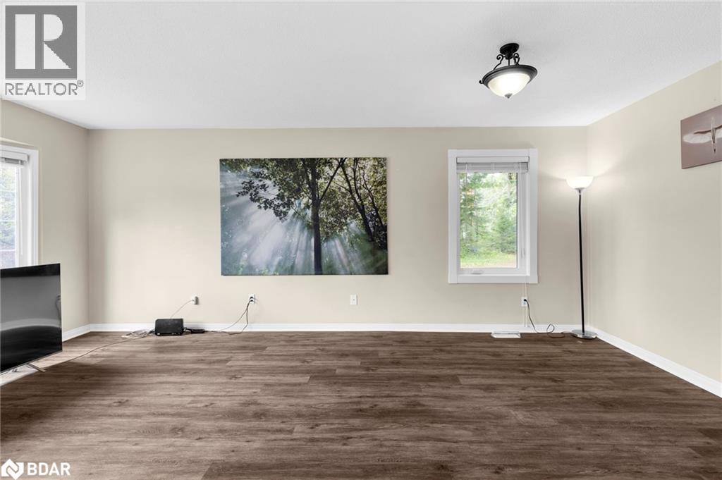 9 Birdie Court, Wasaga Beach, Ontario L9Z 1C1 - Photo 5 - 40764468