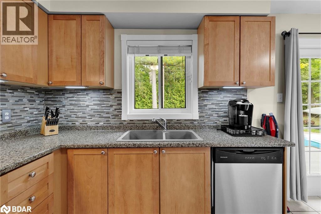 9 Birdie Court, Wasaga Beach, Ontario L9Z 1C1 - Photo 8 - 40764468