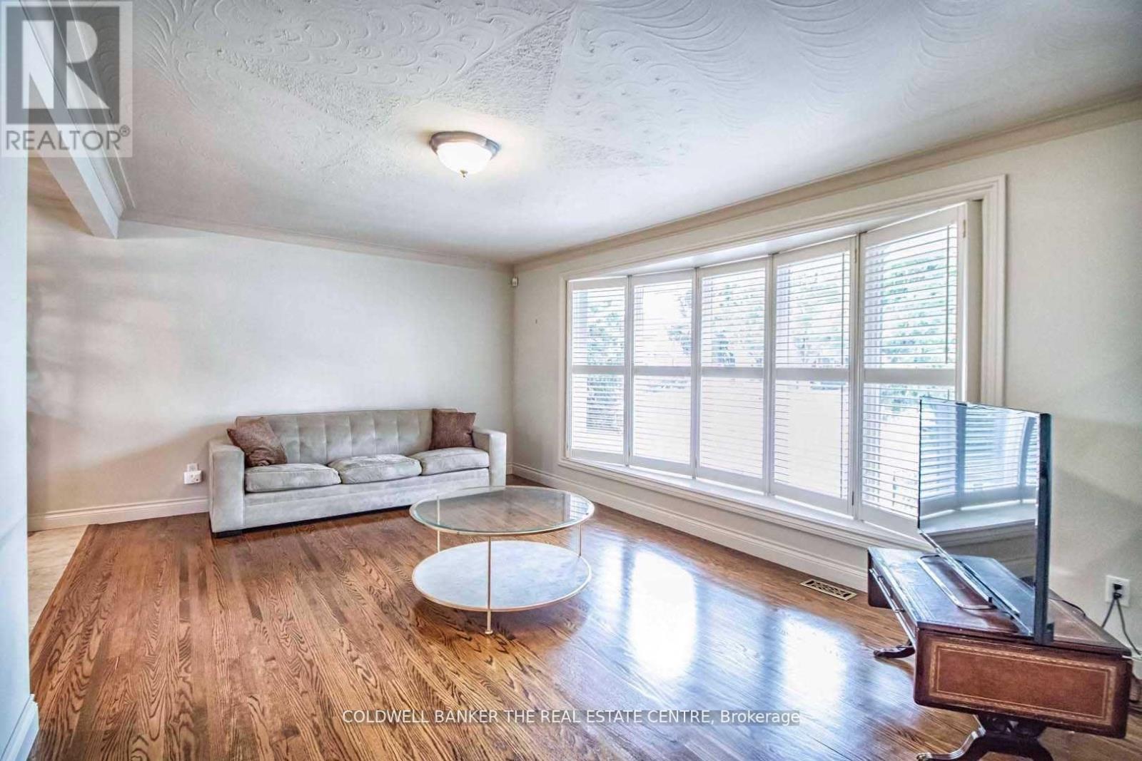 Property at 4 ORLON CRESCENT image 4