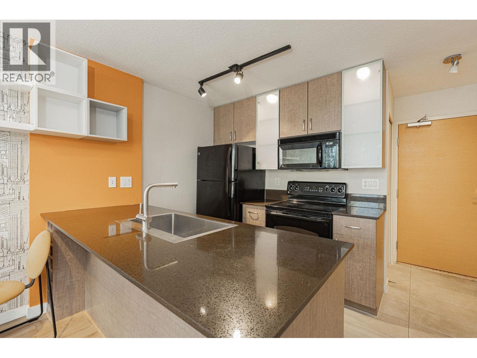 2304 977 Mainland Street, Vancouver, British Columbia  V6B 1T2 - Photo 2 - R3041479