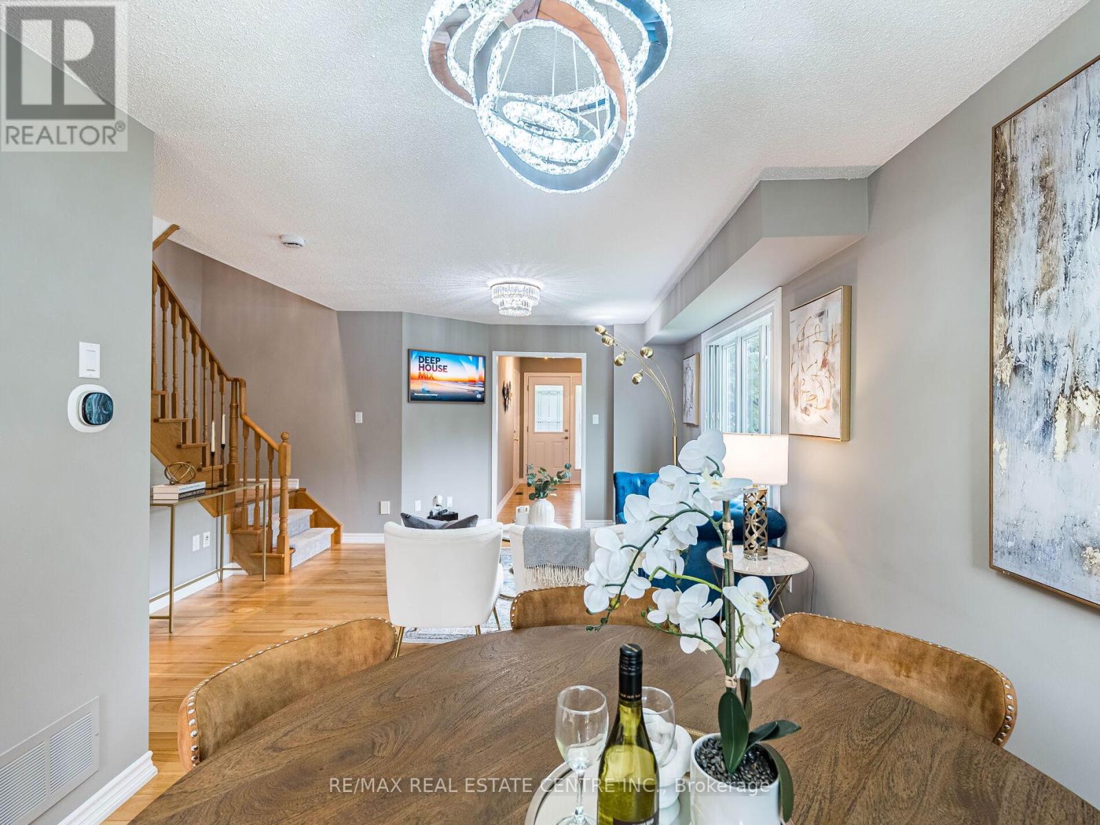 1126 Westview Terrace S, Oakville, Ontario  L6M 3M1 - Photo 13 - W12371075