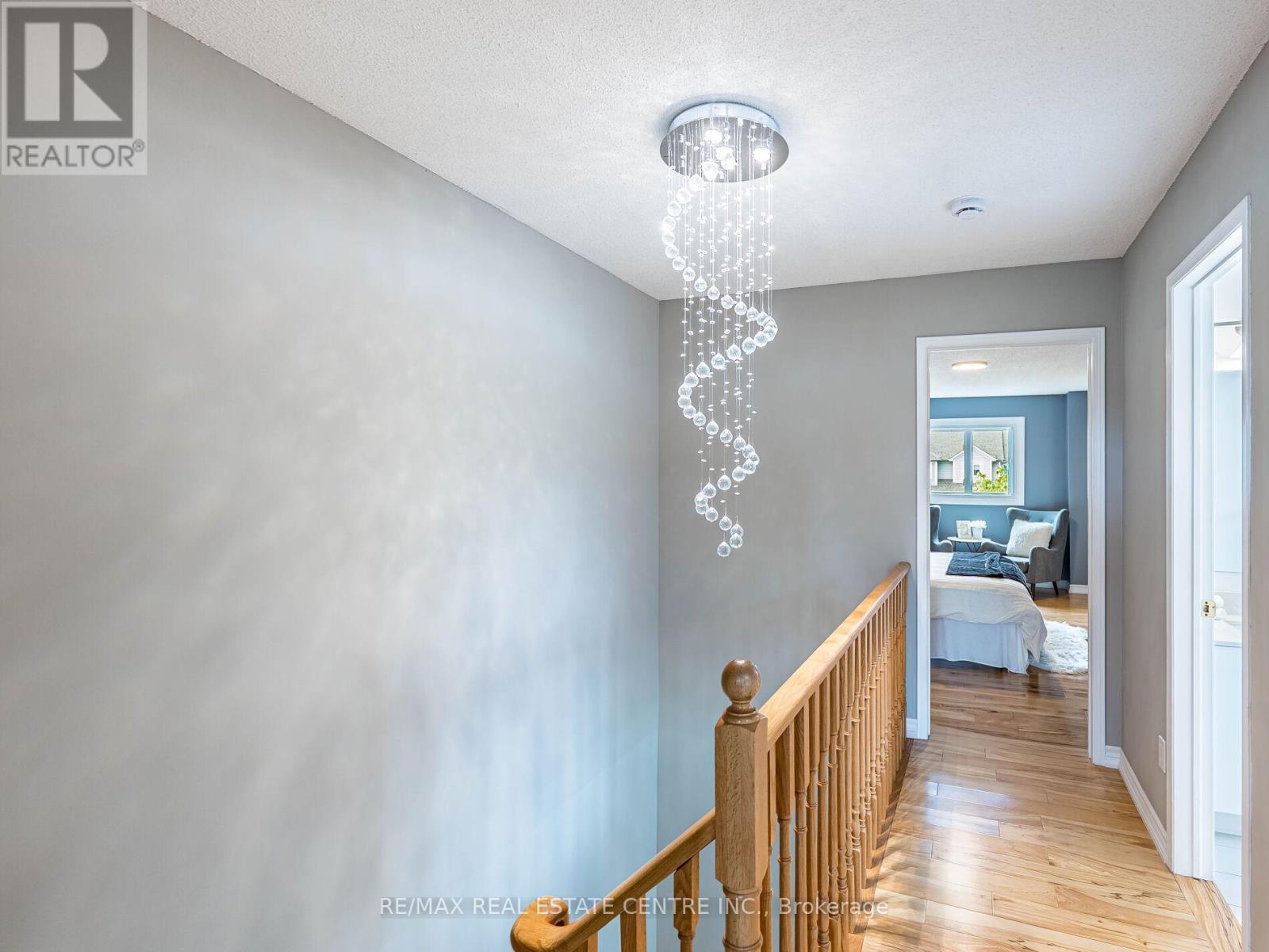 1126 Westview Terrace S, Oakville, Ontario  L6M 3M1 - Photo 19 - W12371075