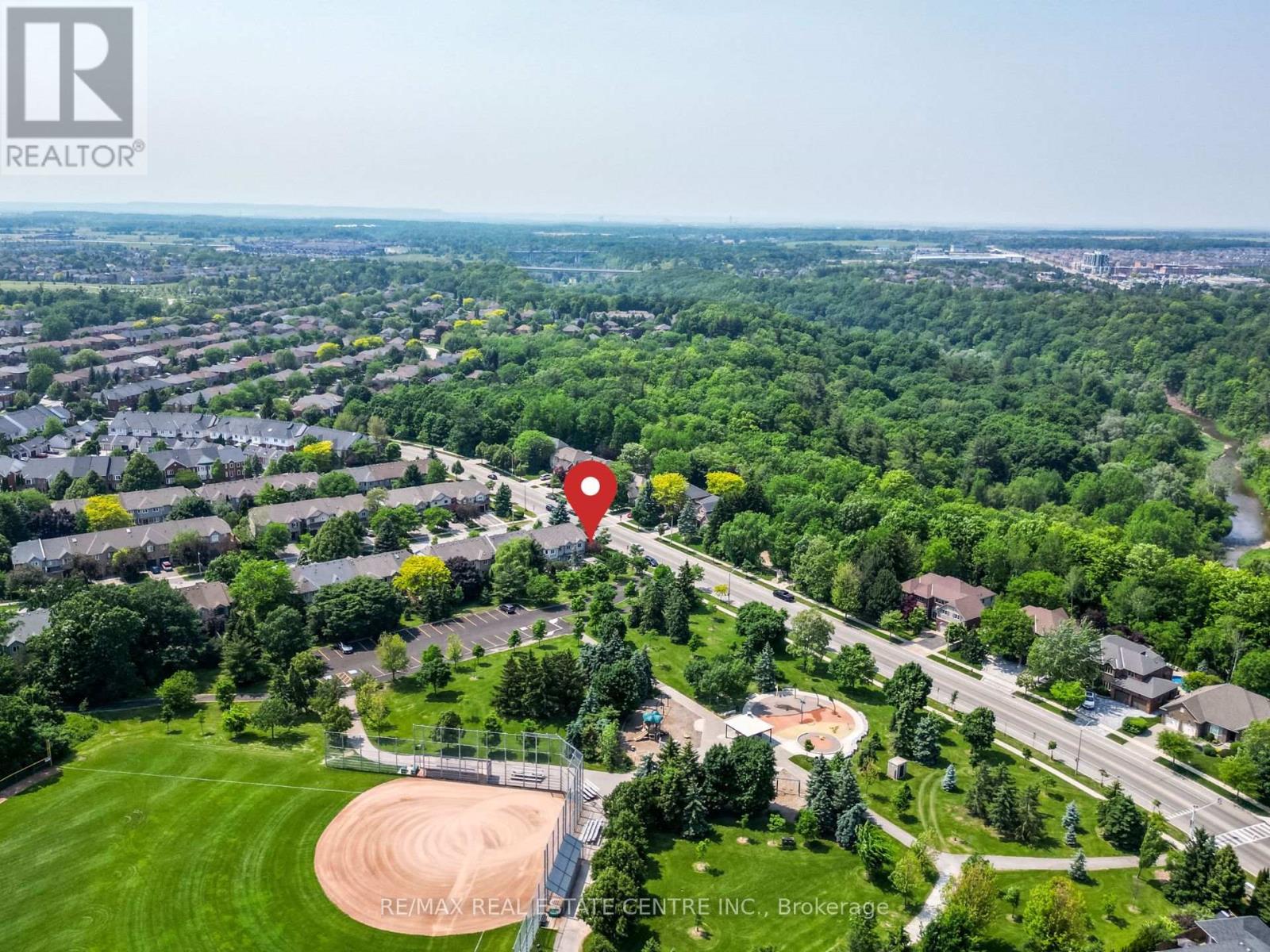 1126 Westview Terrace S, Oakville, Ontario  L6M 3M1 - Photo 3 - W12371075