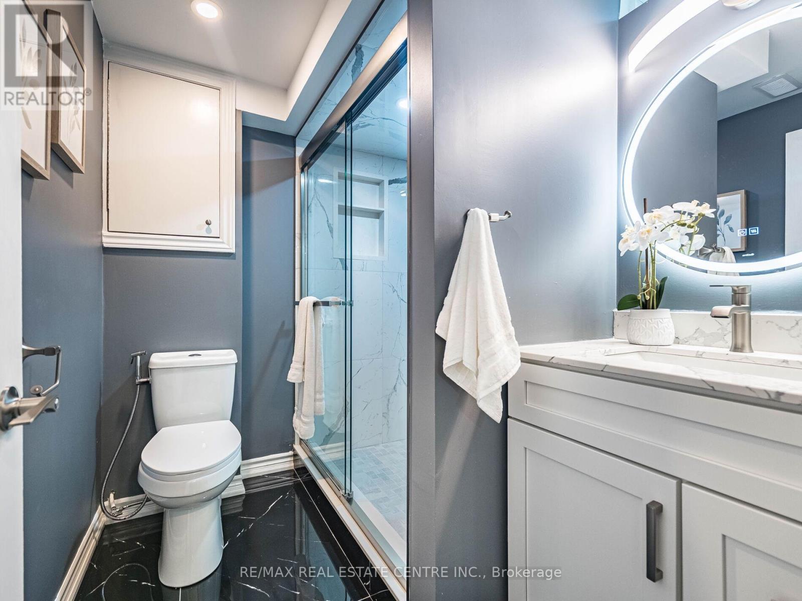 1126 Westview Terrace S, Oakville, Ontario  L6M 3M1 - Photo 35 - W12371075