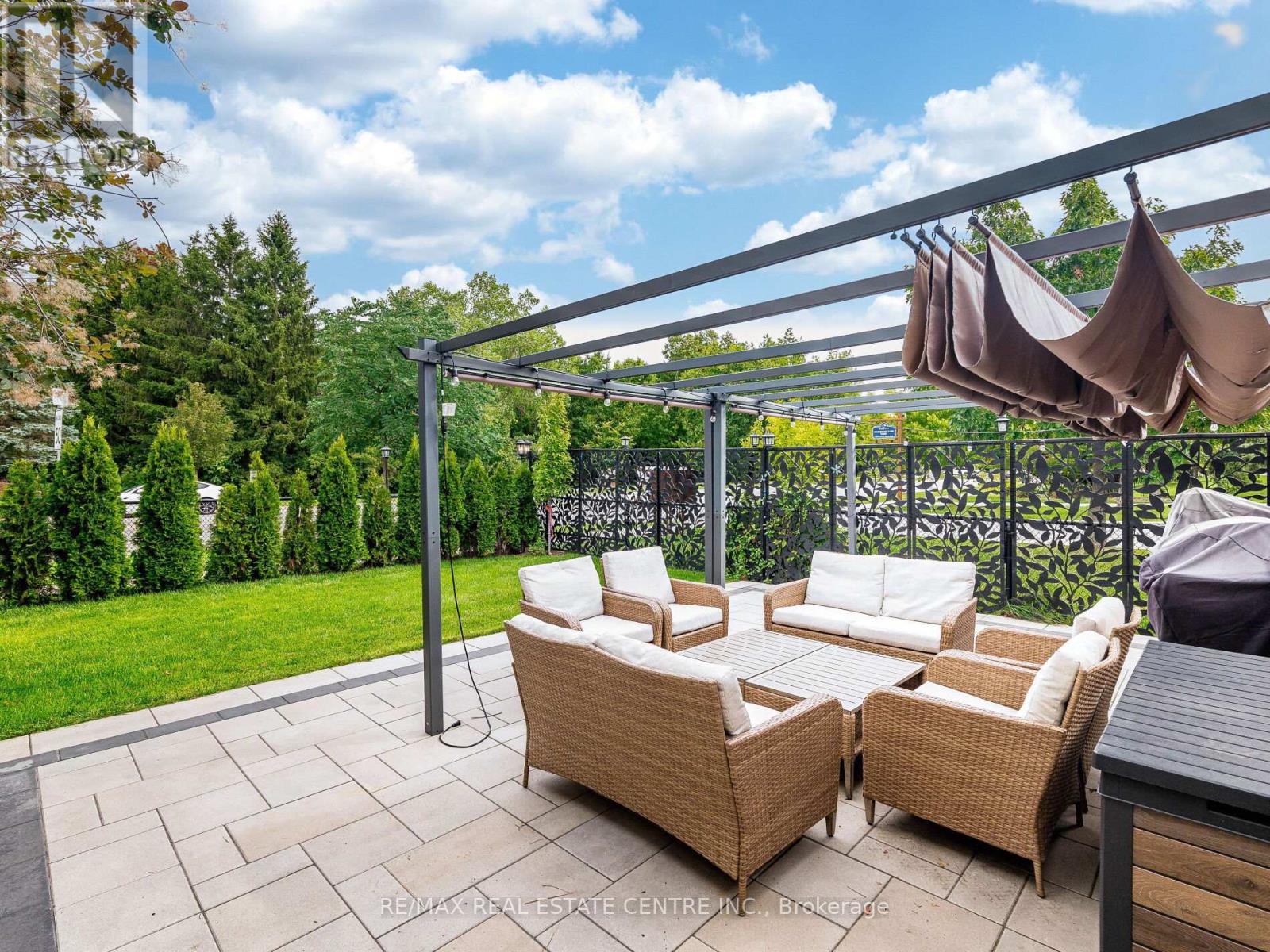 1126 Westview Terrace S, Oakville, Ontario  L6M 3M1 - Photo 43 - W12371075