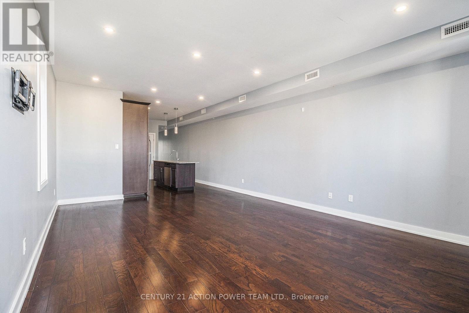 B - 453 Booth Street, Ottawa, Ontario  K1R 7K9 - Photo 5 - X12371093