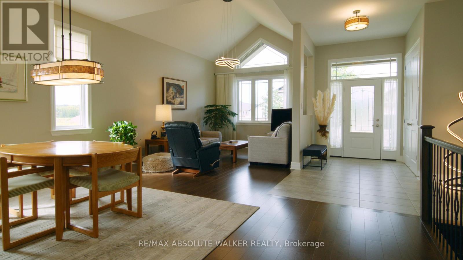 680 Cobalt Street, Clarence-Rockland, Ontario  K4K 0L8 - Photo 6 - X12371154