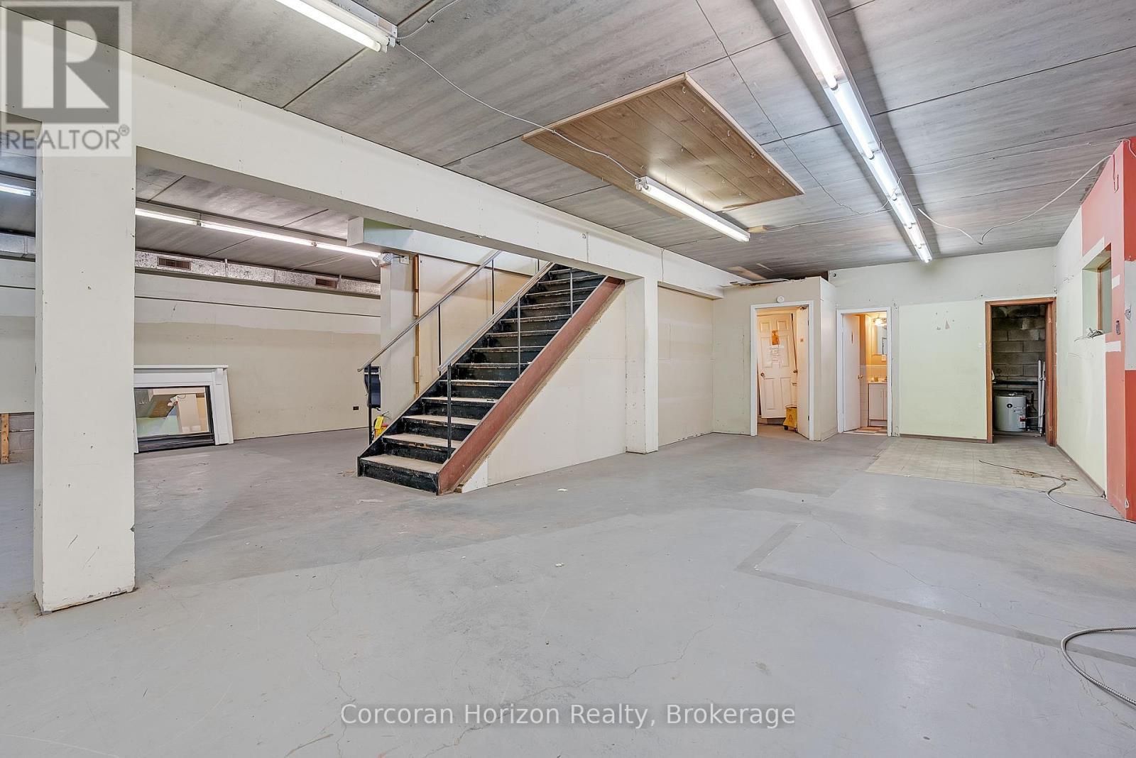 Main+bsmt - 17 Barton Street E, Hamilton (Beasley), Ontario  L8L 2V6 - Photo 16 - X12371153