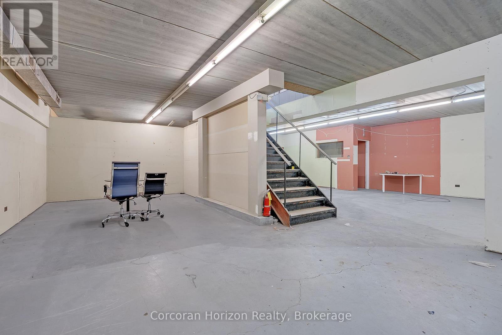 Main+bsmt - 17 Barton Street E, Hamilton (Beasley), Ontario  L8L 2V6 - Photo 17 - X12371153