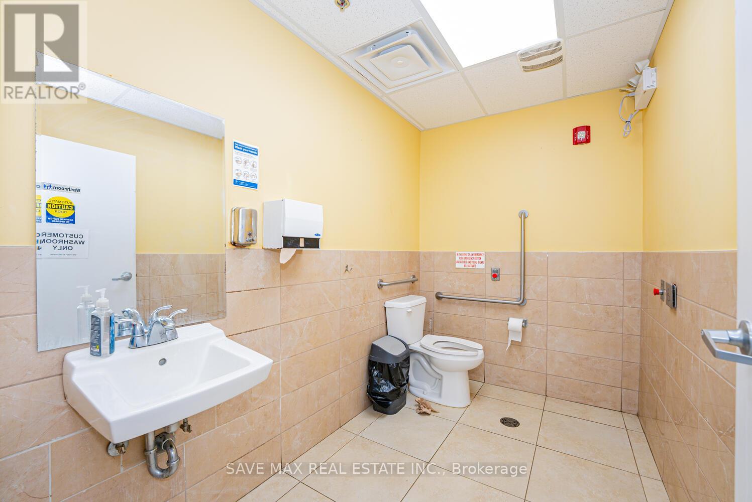 4 - 330 Philip Street W, Waterloo, Ontario  N2L 3W9 - Photo 15 - X12371082