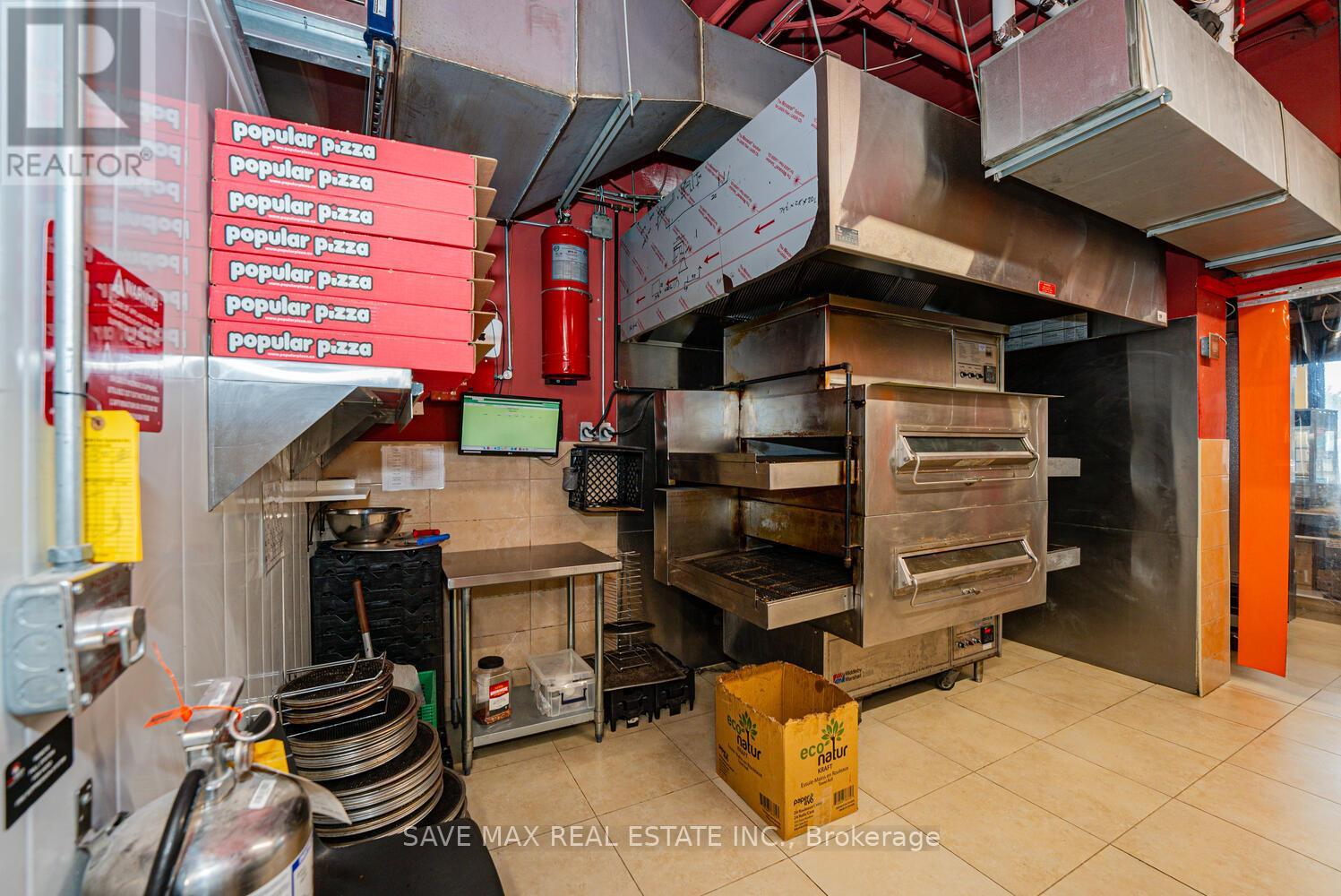 4 - 330 Philip Street W, Waterloo, Ontario  N2L 3W9 - Photo 21 - X12371082