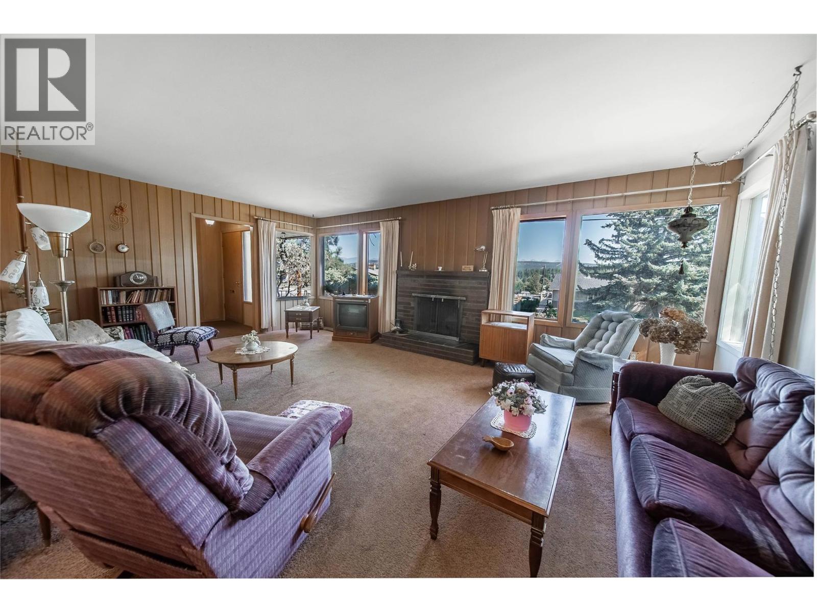 701 14th Avenue S, Cranbrook, British Columbia  V1C 2Y2 - Photo 3 - 10361074