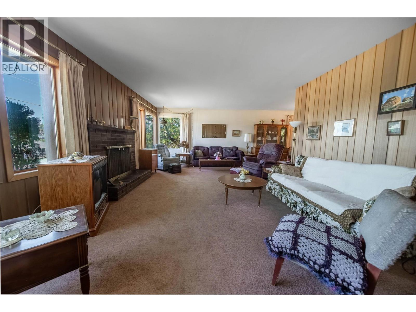 701 14th Avenue S, Cranbrook, British Columbia  V1C 2Y2 - Photo 4 - 10361074