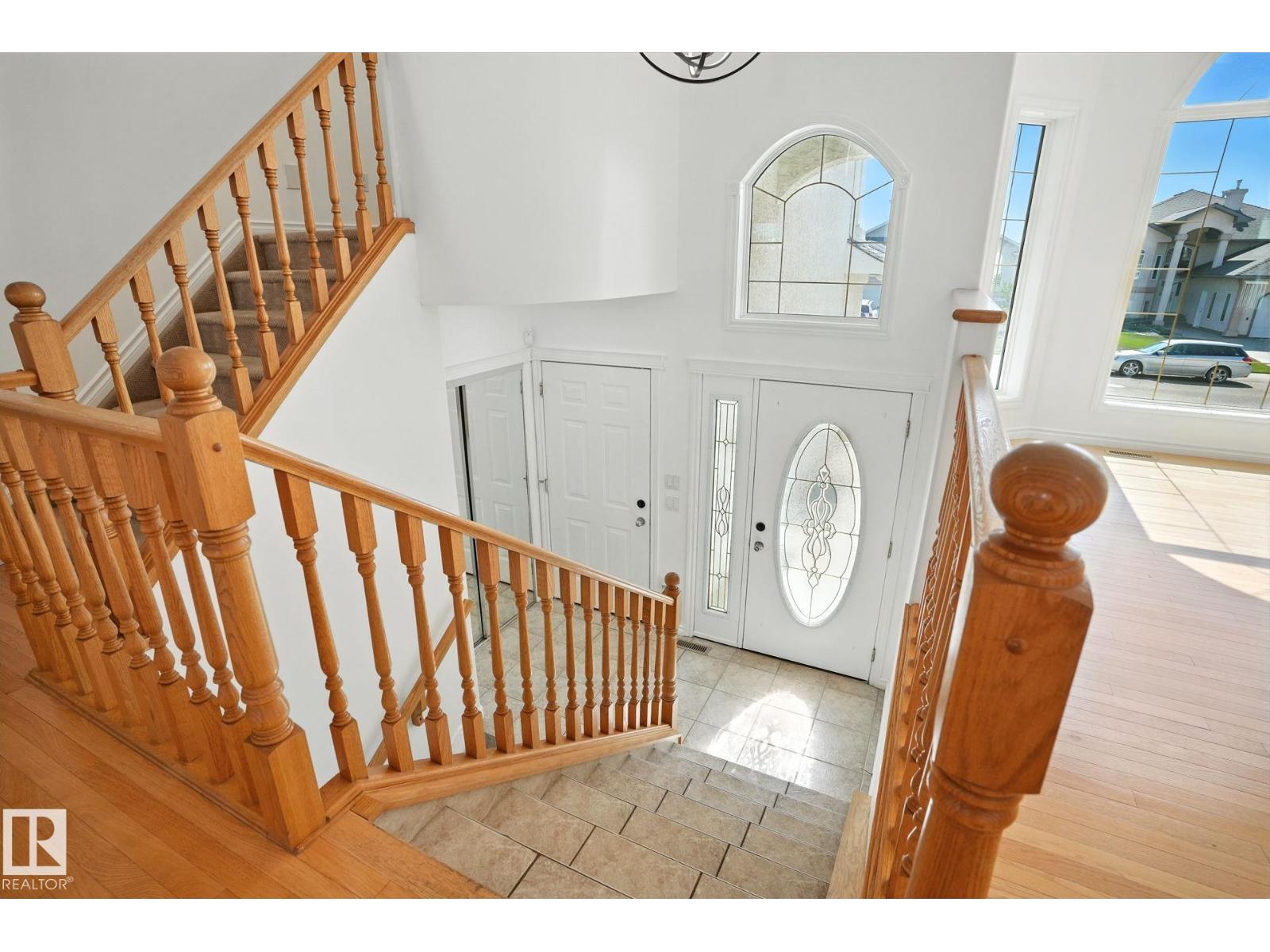 9012 157 Av Nw, Edmonton, Alberta  T5Z 3G2 - Photo 3 - E4455352