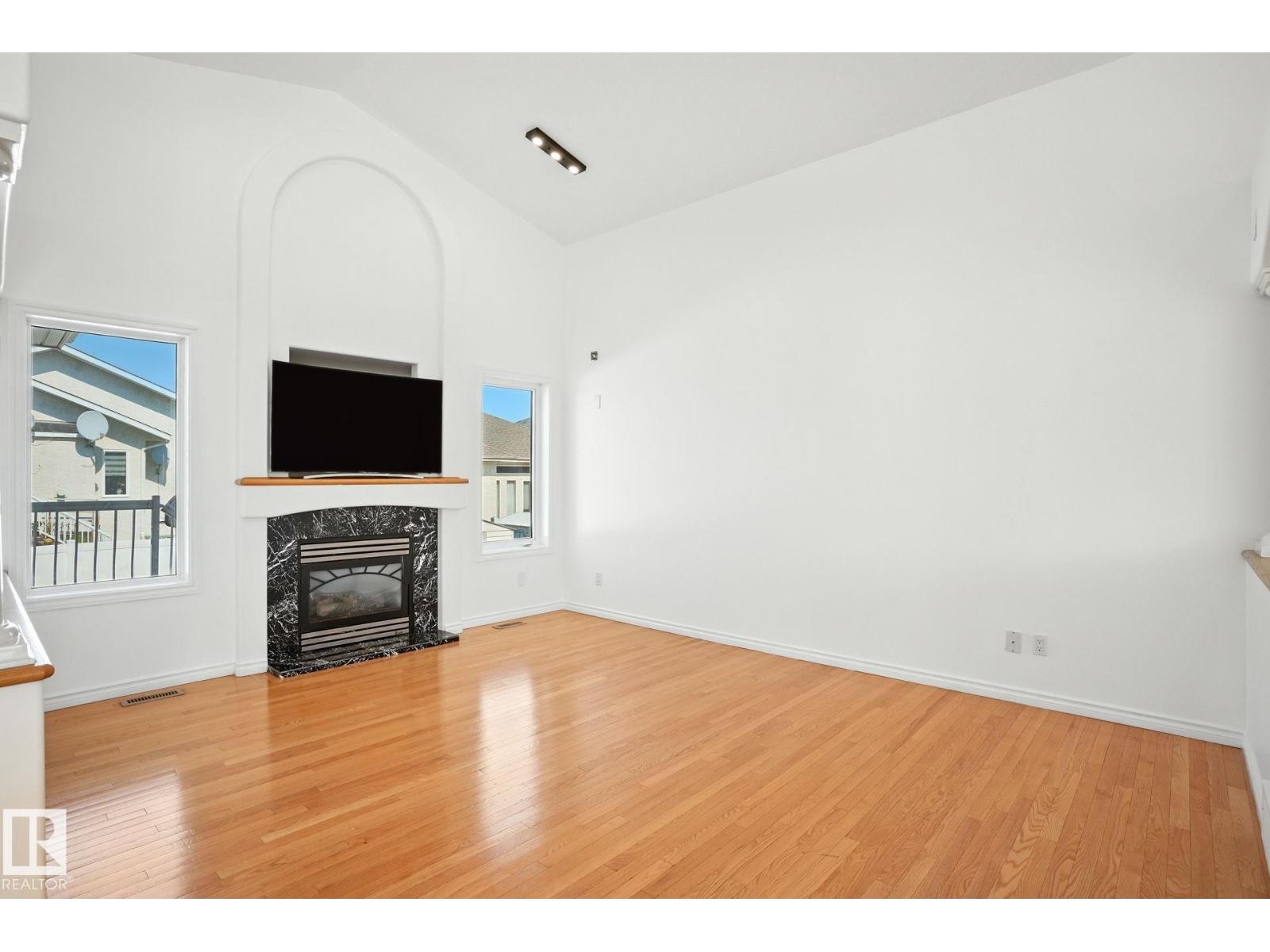 9012 157 Av Nw, Edmonton, Alberta  T5Z 3G2 - Photo 7 - E4455352