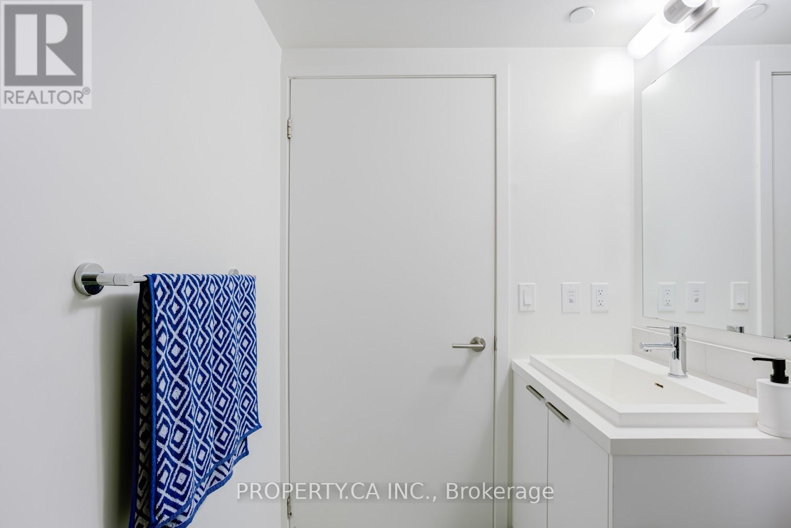 N2809 - 6 Sonic Way, Toronto, Ontario  M3C 0P1 - Photo 15 - C12371117
