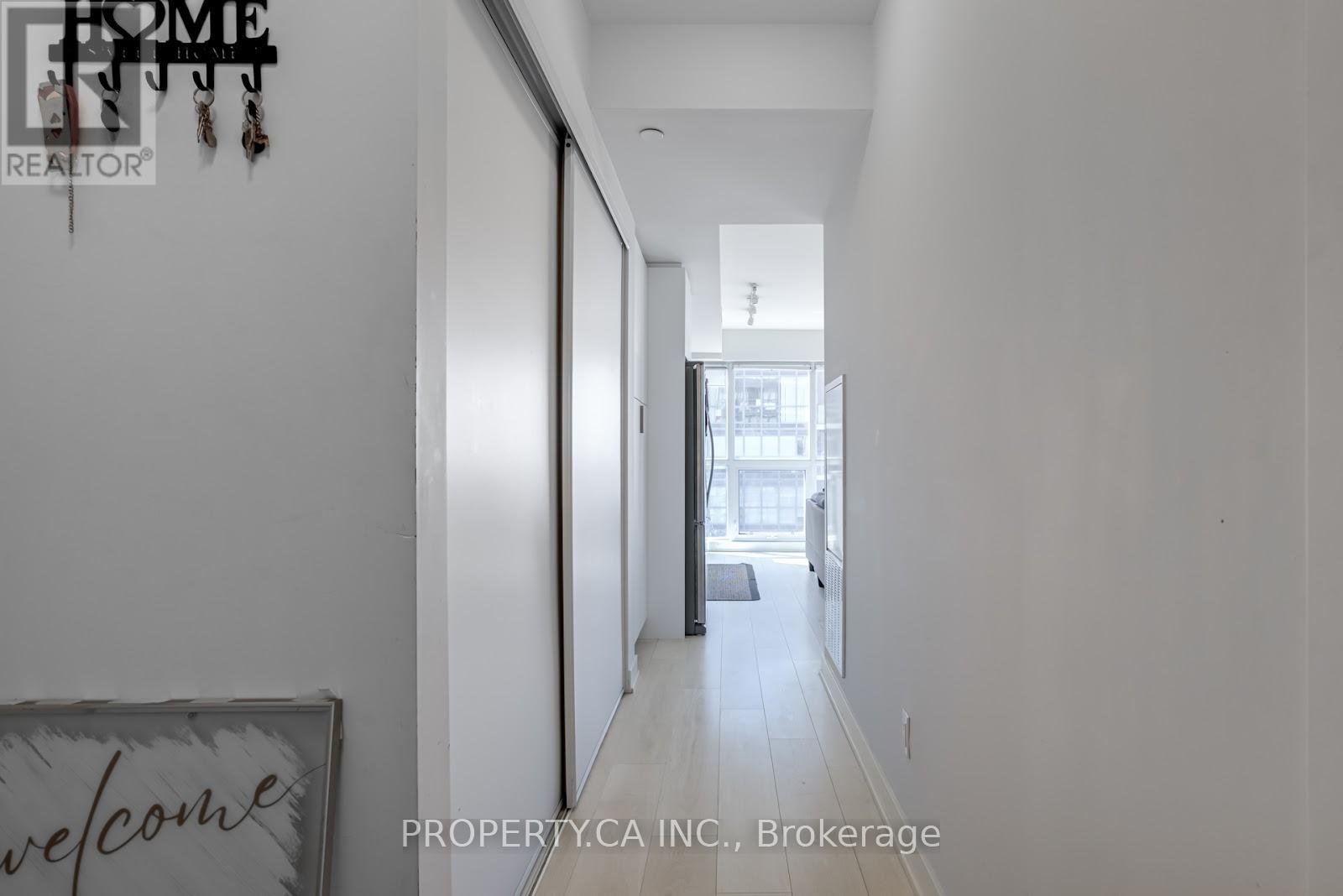 N2809 - 6 Sonic Way, Toronto, Ontario  M3C 0P1 - Photo 2 - C12371117