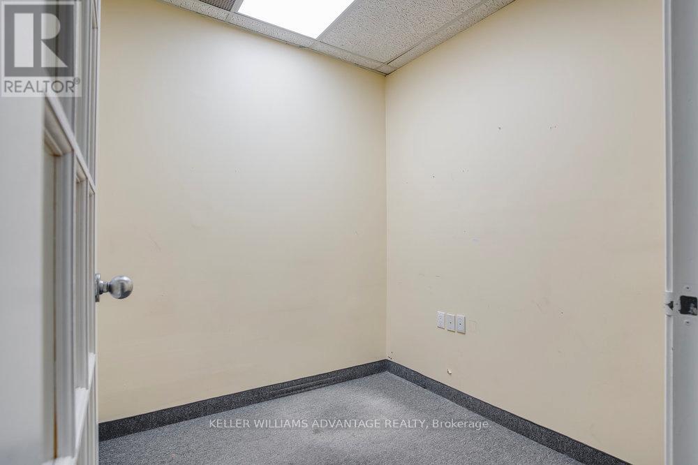 205+206 - 302 Spadina Avenue, Toronto, Ontario  M5T 2E7 - Photo 16 - C12371120
