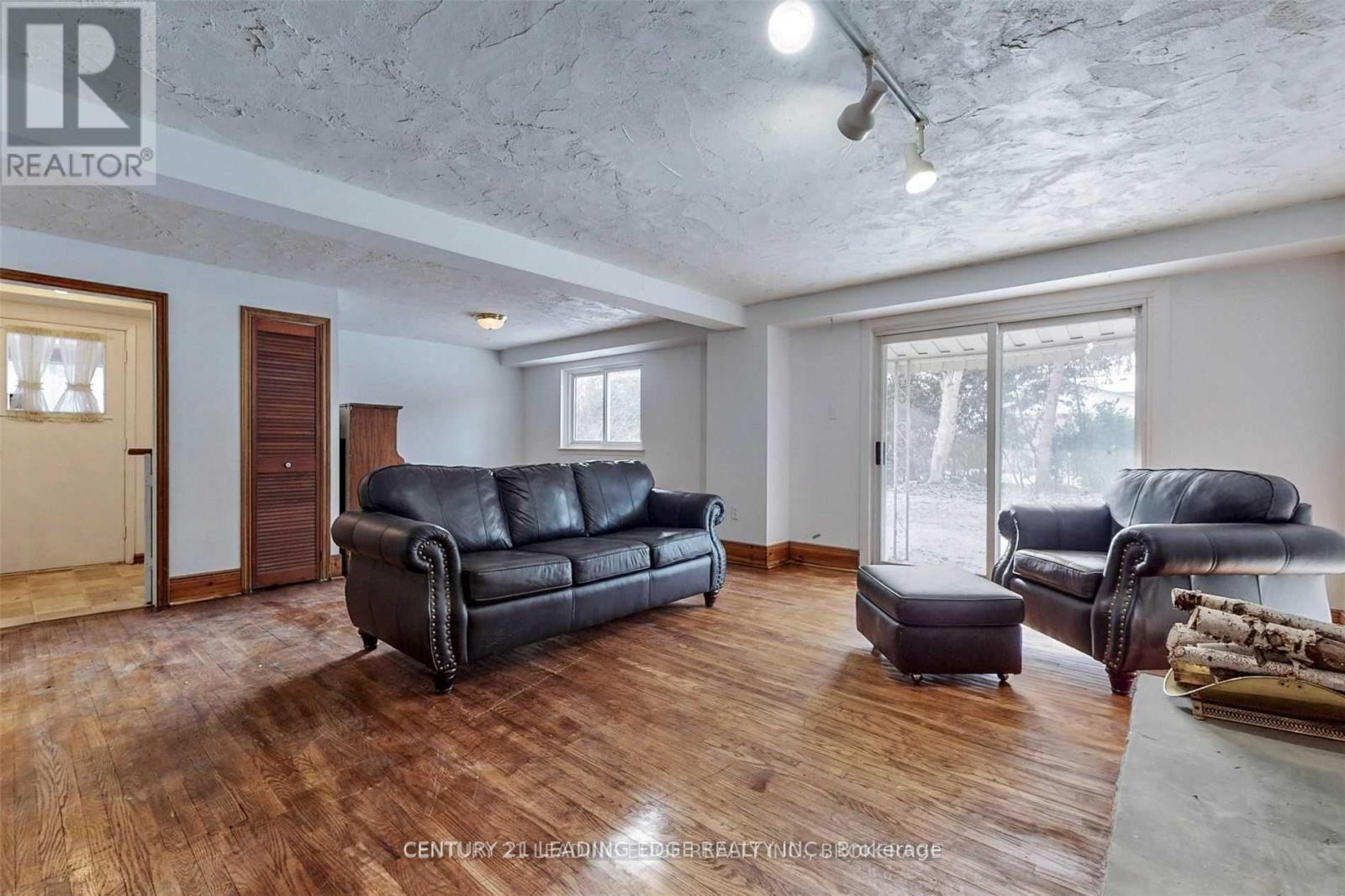 6 Jeremy Drive, Markham, Ontario  L3R 2K6 - Photo 17 - N12371088
