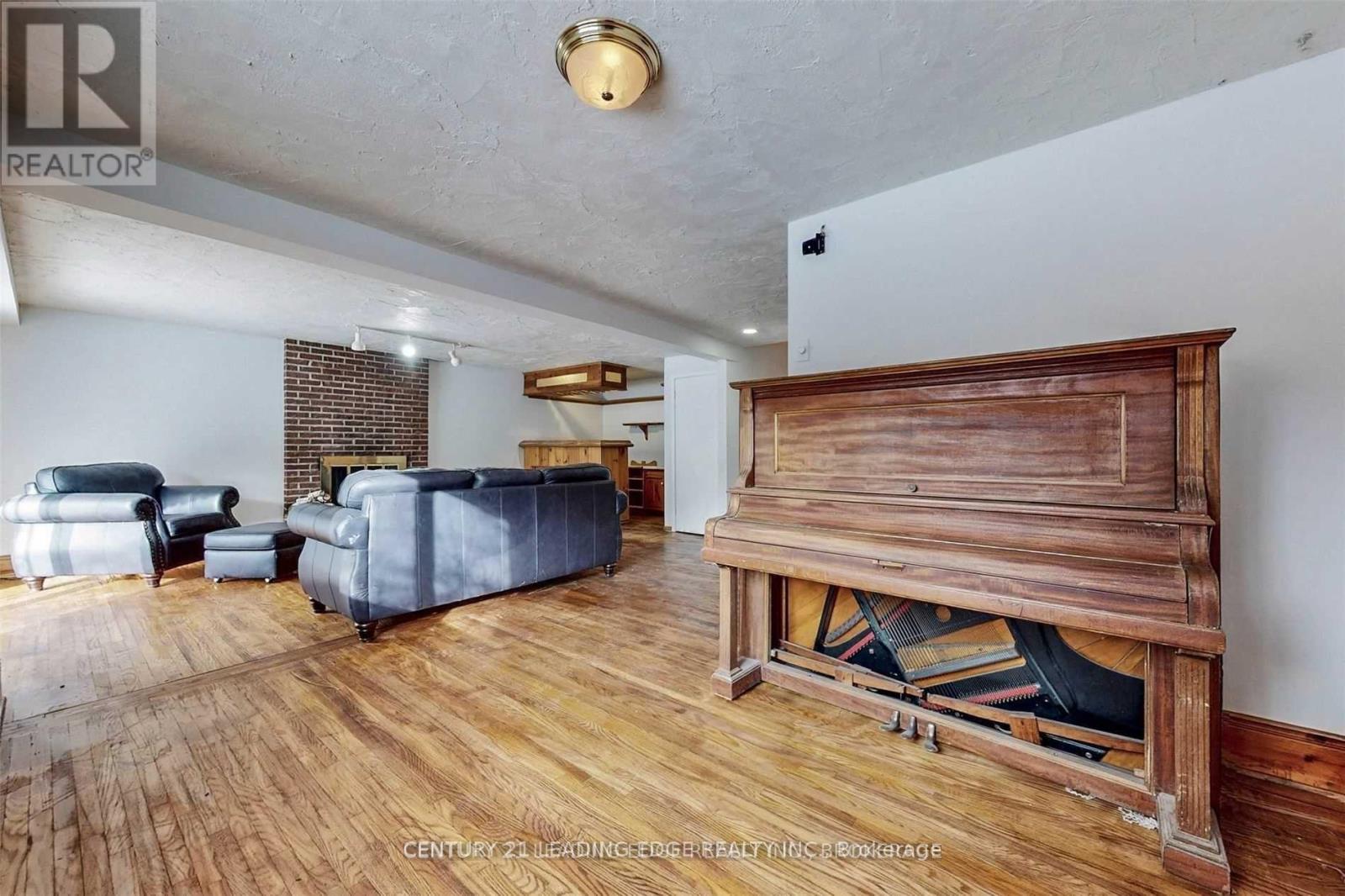 6 Jeremy Drive, Markham, Ontario  L3R 2K6 - Photo 19 - N12371088