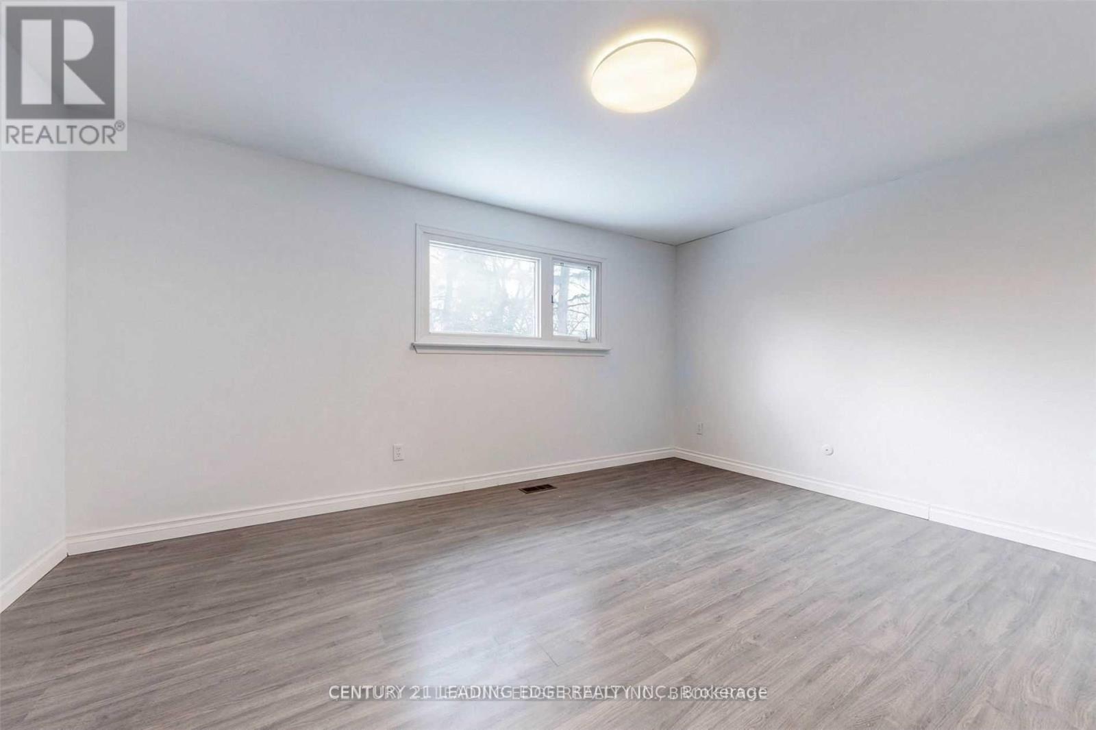 6 Jeremy Drive, Markham, Ontario  L3R 2K6 - Photo 6 - N12371088