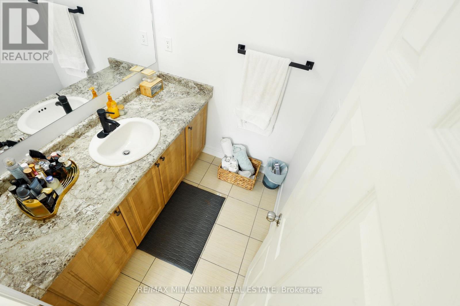58 Trail Boulevard, Springwater, Ontario  L9X 0S4 - Photo 39 - S12371137