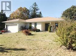 557 The Kingsway, Toronto, Ontario  M9A 3W9 - Photo 1 - W12371116