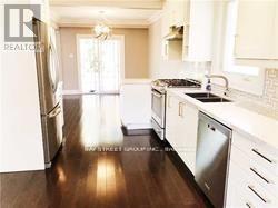 557 The Kingsway, Toronto, Ontario  M9A 3W9 - Photo 5 - W12371116