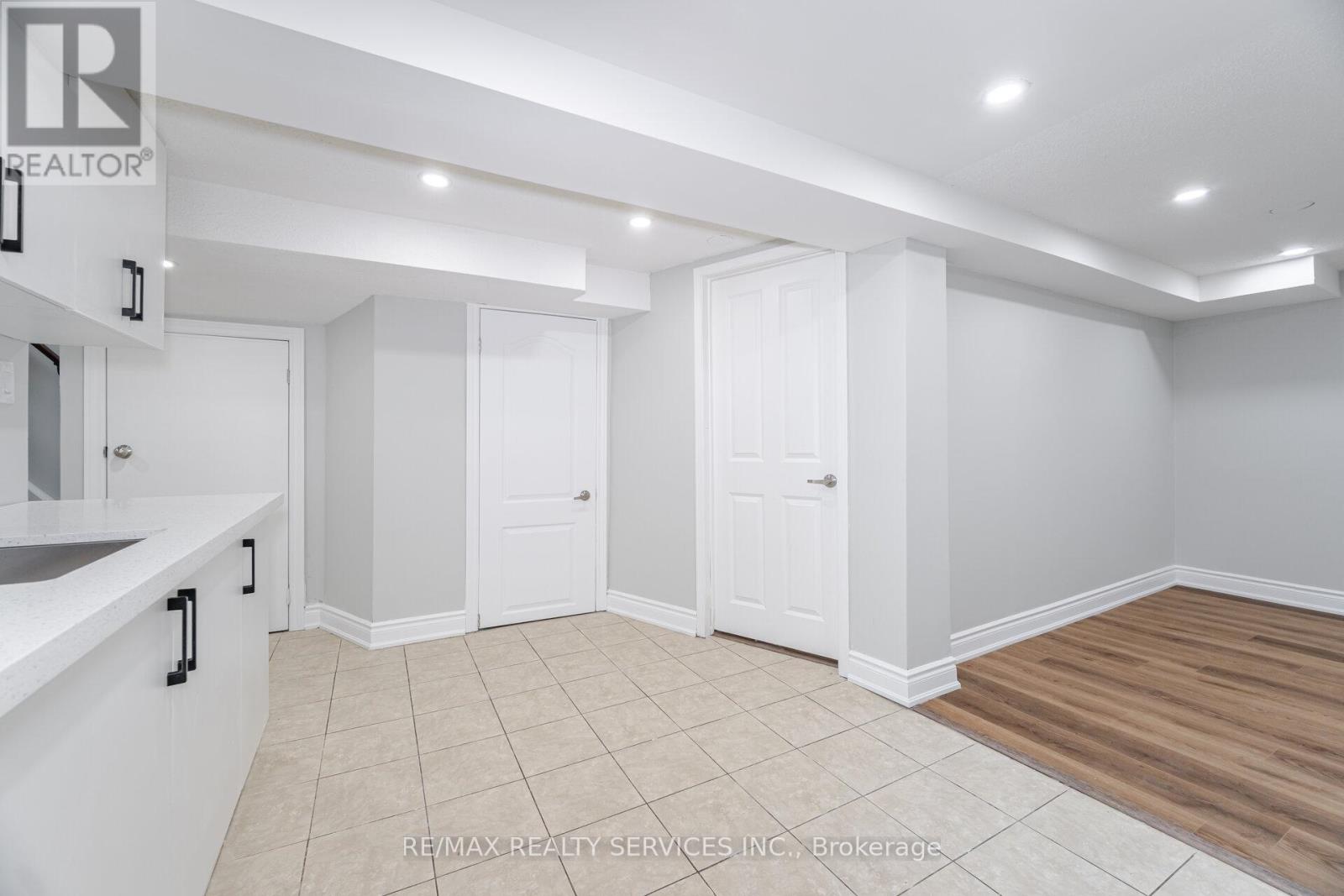 65 - 3525 Brandon Gate Drive, Mississauga, Ontario  L4T 3M3 - Photo 39 - W12371121