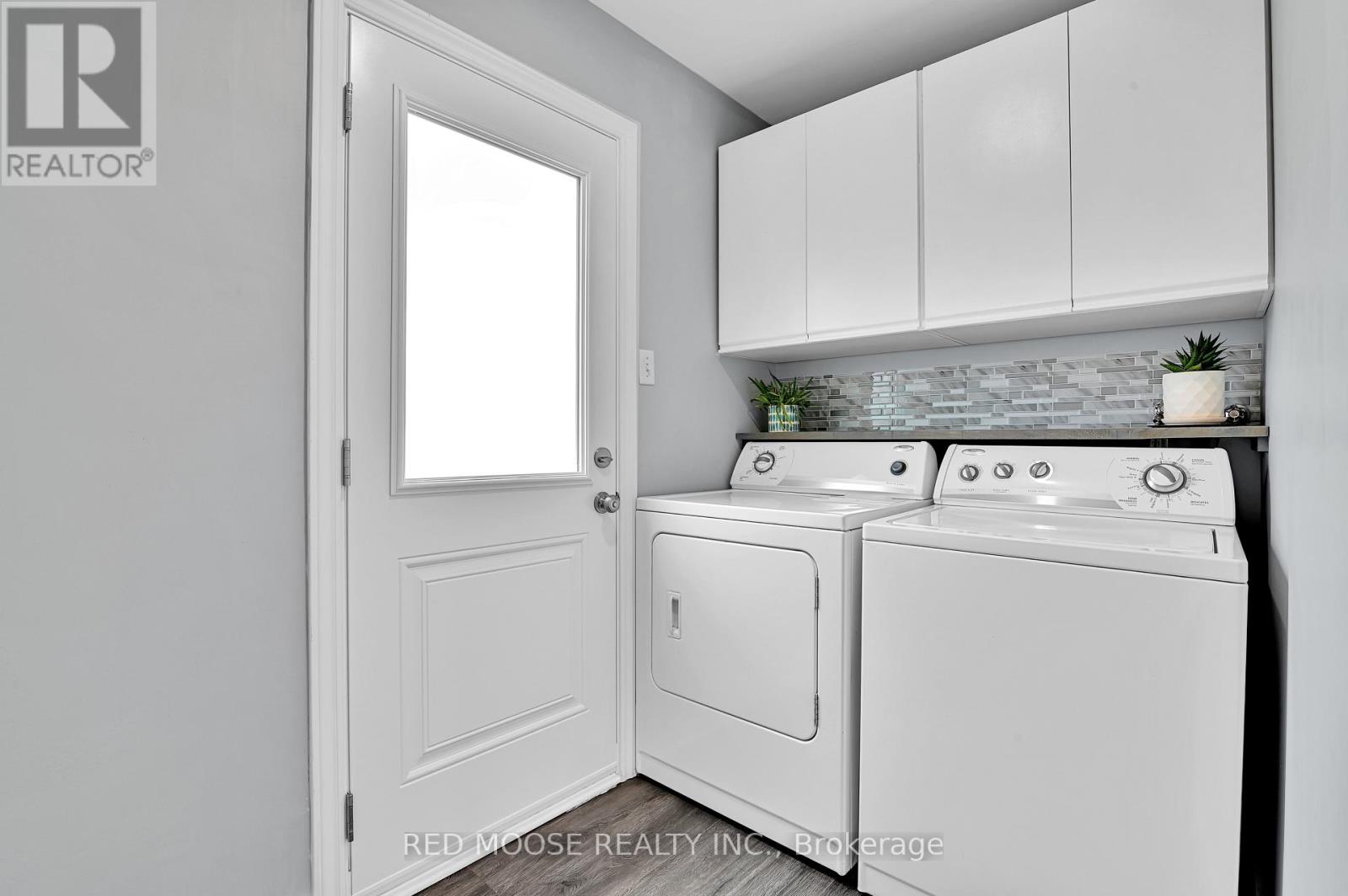 55 Hawley Crescent, Ottawa, Ontario  K2M 1T4 - Photo 10 - X12371158