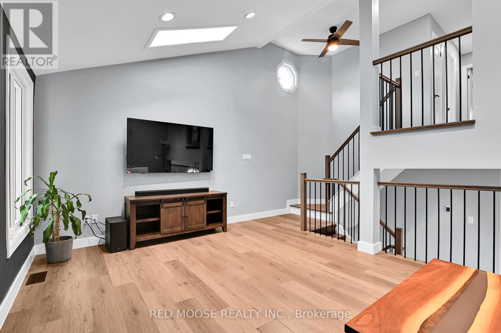 55 Hawley Crescent, Ottawa, Ontario  K2M 1T4 - Photo 15 - X12371158