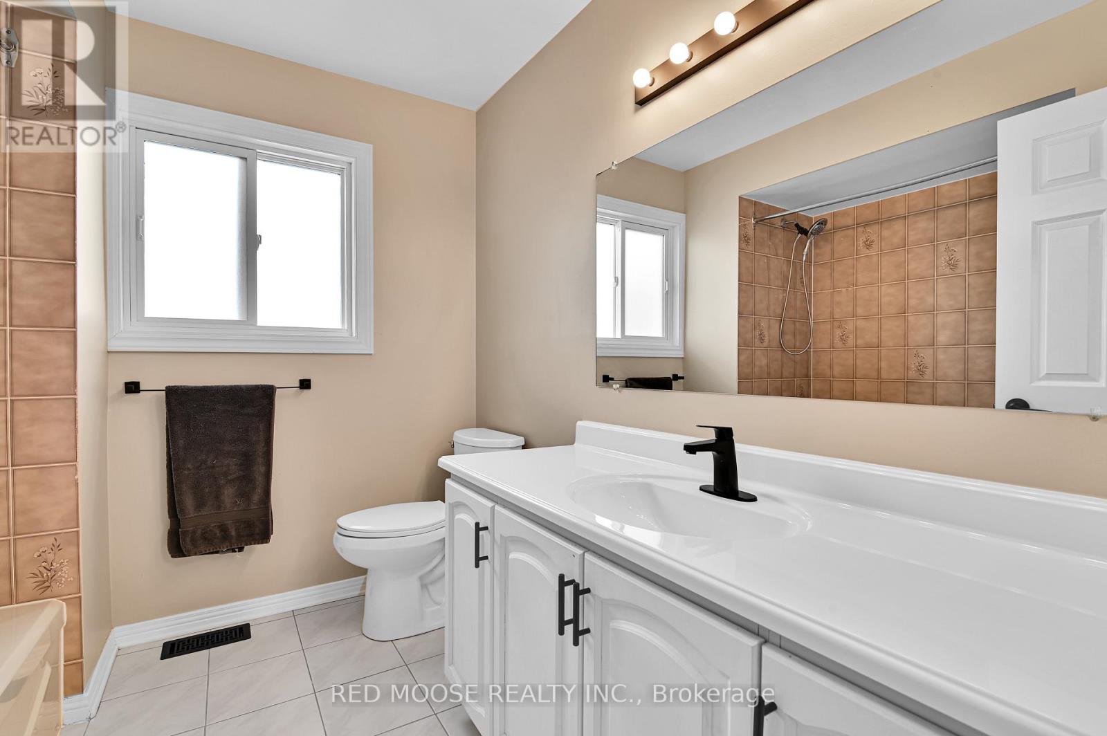 55 Hawley Crescent, Ottawa, Ontario  K2M 1T4 - Photo 26 - X12371158