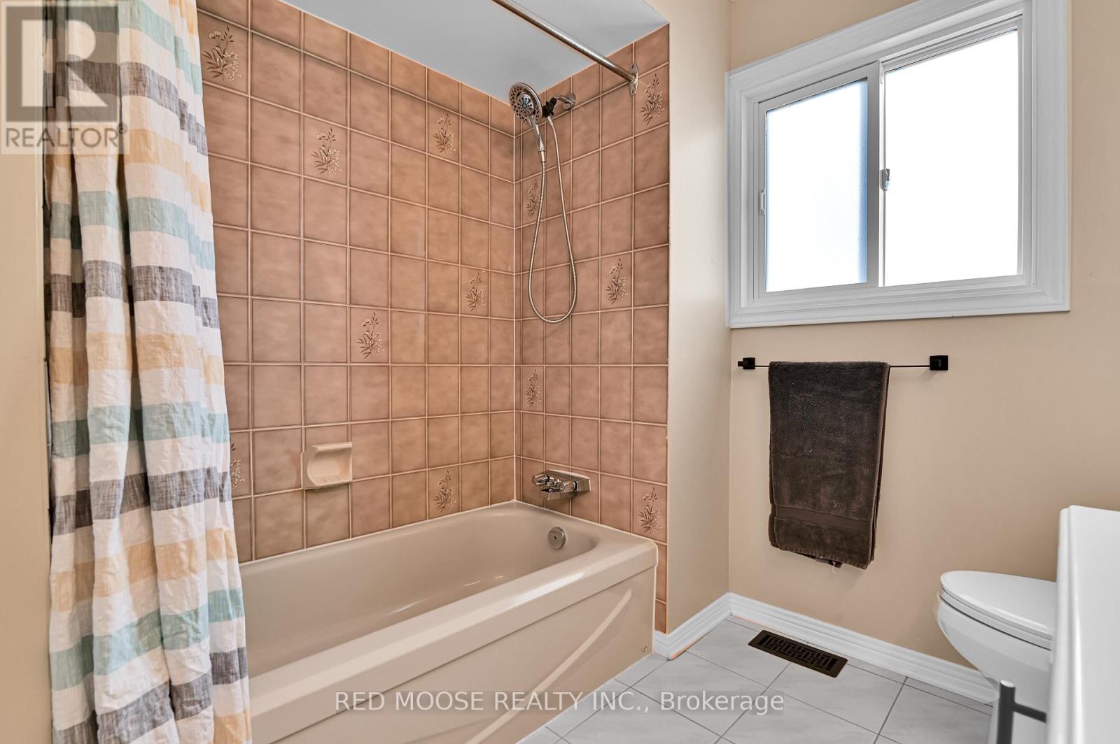 55 Hawley Crescent, Ottawa, Ontario  K2M 1T4 - Photo 27 - X12371158