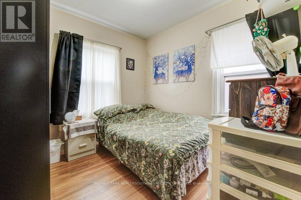 56 Lilac Street, Waterloo, Ontario  N2G 3A8 - Photo 12 - X12371102
