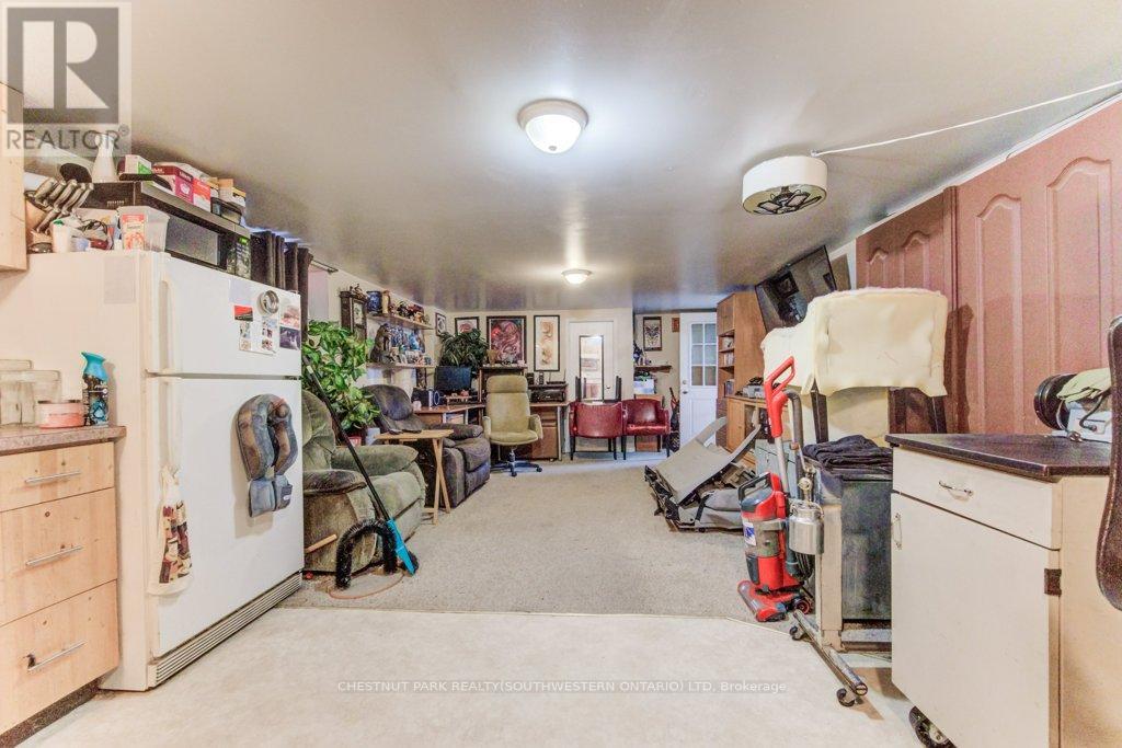 56 Lilac Street, Waterloo, Ontario  N2G 3A8 - Photo 29 - X12371102
