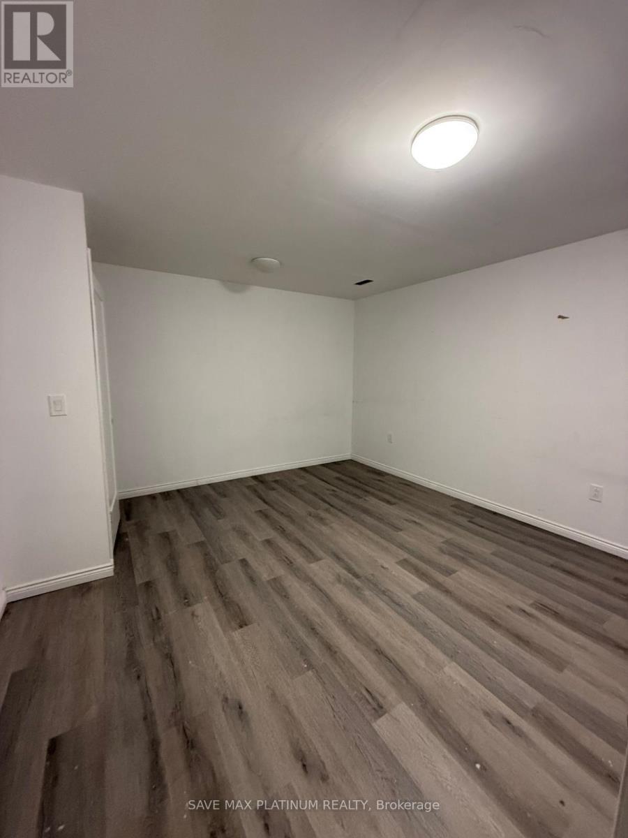 4276 Providence Crescent, Windsor, Ontario  N9G 2V2 - Photo 12 - X12367535